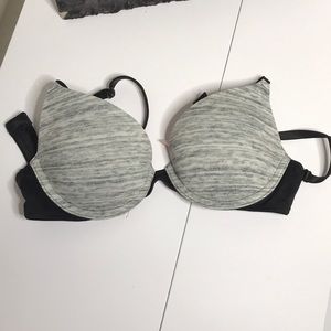 Victoria’s Secret PINK T-shirt bra